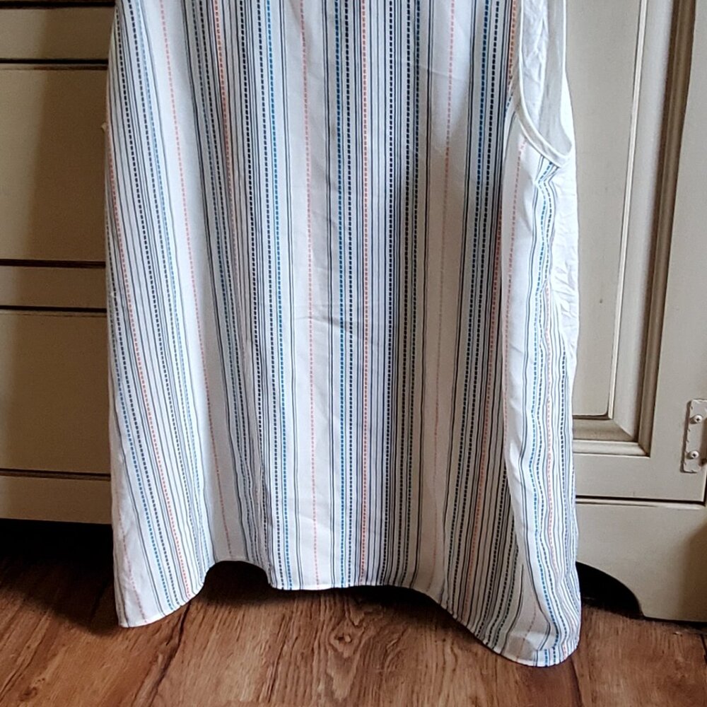 Sleeveless Loft top size Small